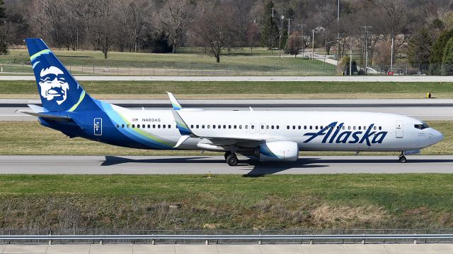 Boeing 737-900 (N403AS)