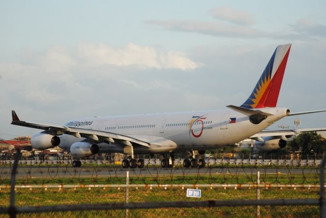 Airbus A340-300 (RP-C3435) - Rapbeh