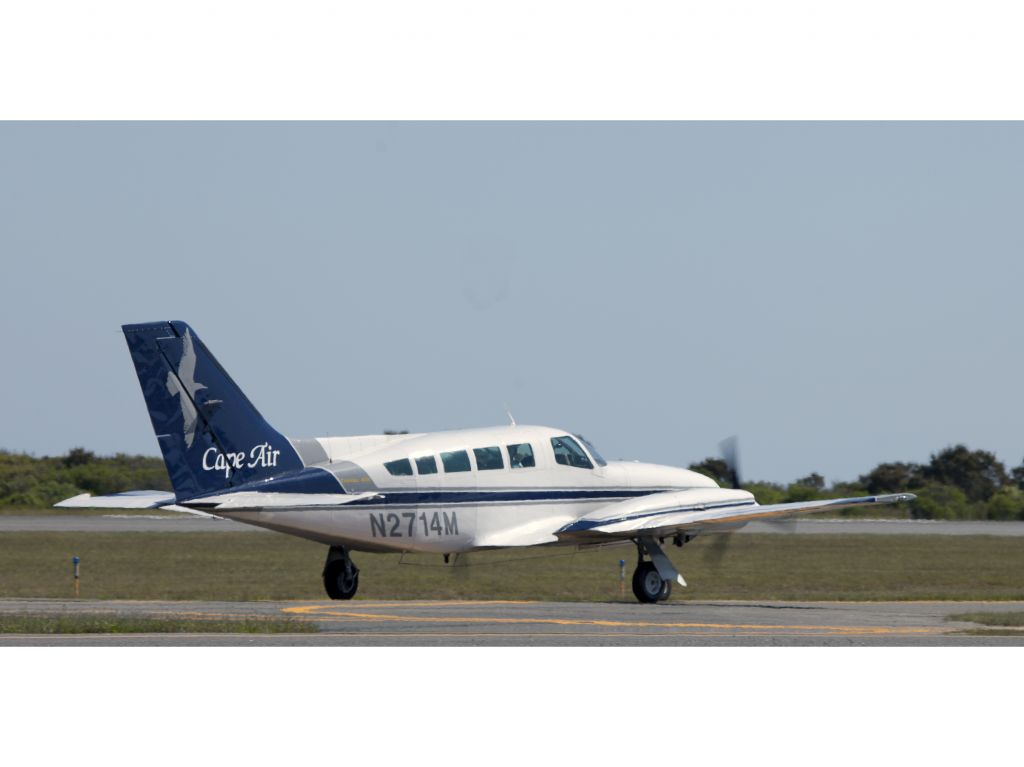 Cessna 402 (N2714M)