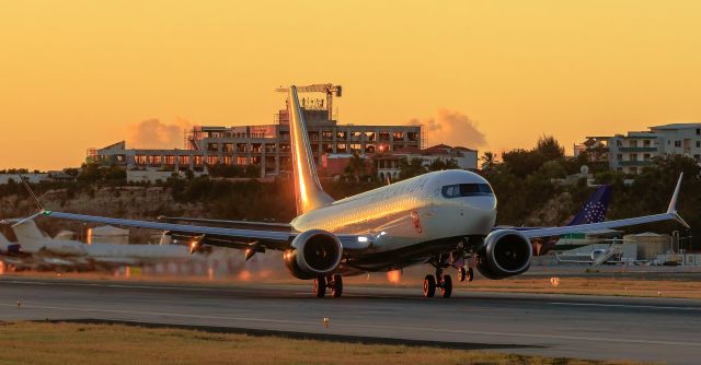 Boeing 737 MAX 8 (C-FSCY) - Air canada departing St Maarten for freezing canada on 19/01/2019