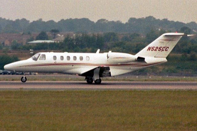 Cessna Citation CJ2+ (N525CC) - Departing rwy 26 on 15-Sep-03.  Reregistered N525CG then exported to Germany 25-Jan-05 where it became D-IBJJ.