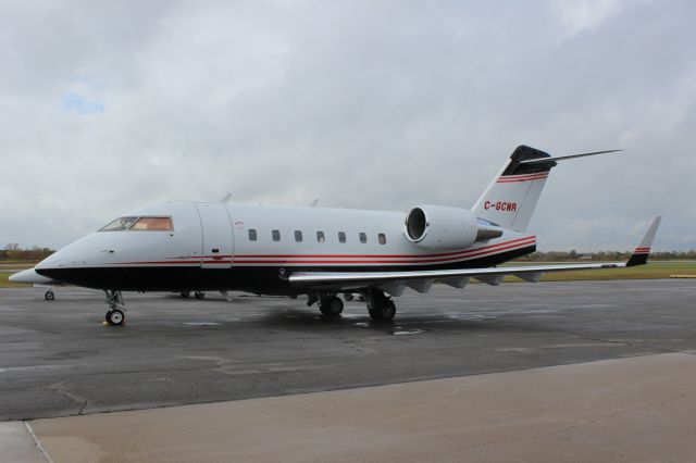 Canadair Challenger (C-GCNR) - On FBO ramp.