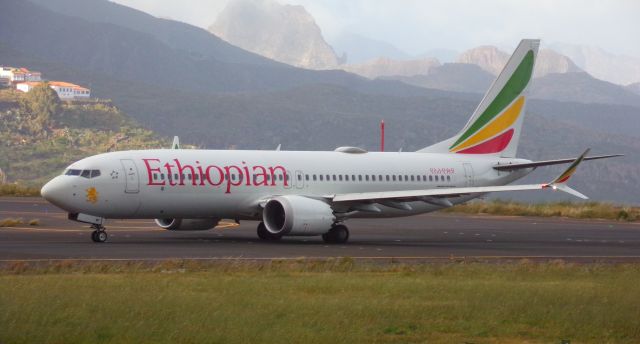 Boeing 737 MAX 8 (ET-AWF)