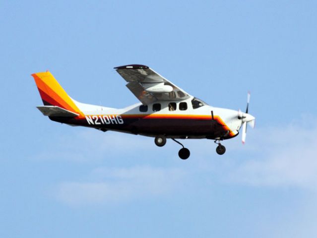 Cessna Centurion (N210HG)