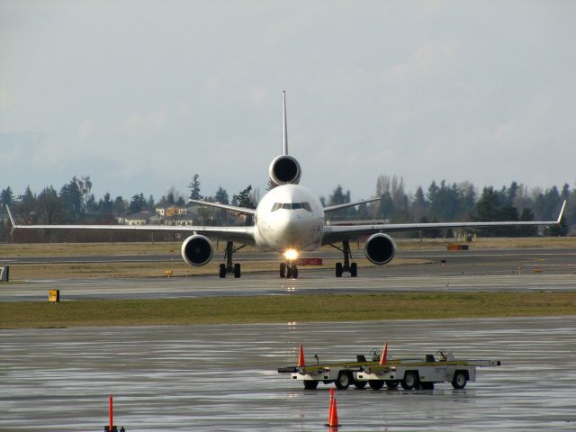 Boeing MD-11 (N594FE)