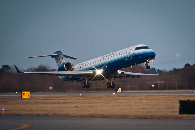 Canadair Regional Jet CRJ-700 (N796SK)