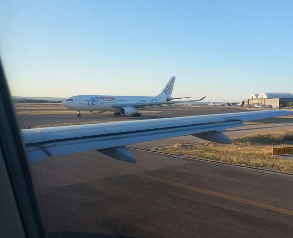 Airbus A330-300 (EC-LXA) - Air Europa A300-600 at MAD