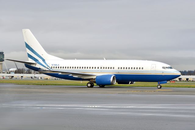 BOEING 737-300 (N789LS)