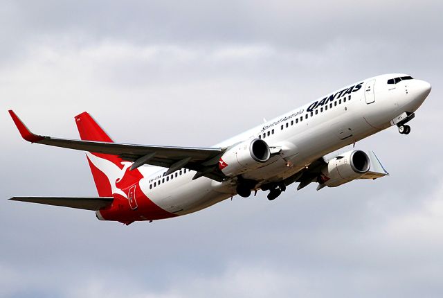 Boeing 737-800 (VH-VYA) - QANTAS - BOEING 737-838 - REG VH-VYA (CN 33762/1532) - ADELAIDE INTERNATIONAL SA. AUSTRALIA - YPAD (6/11/2014)