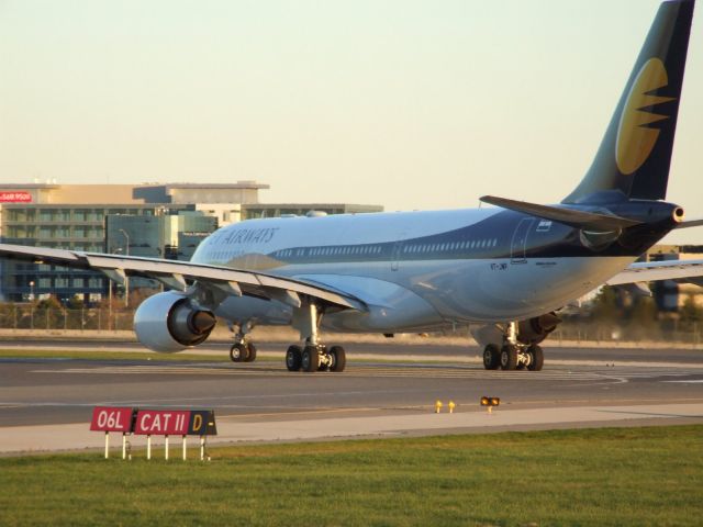 Airbus A330-300 (VT-JWP)