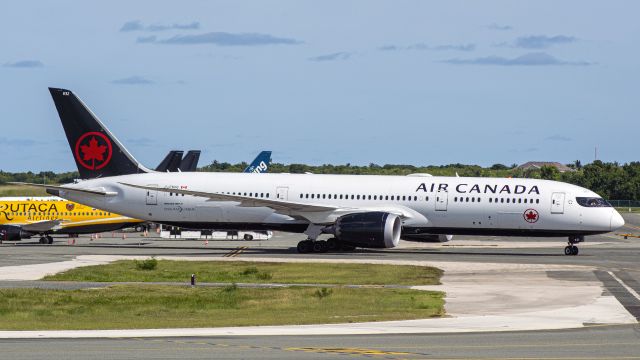 Boeing 787-9 Dreamliner (C-FNOG) - 12/28/23