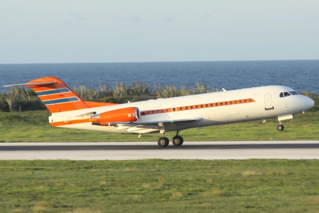 Fokker 70 (PH-KBX)