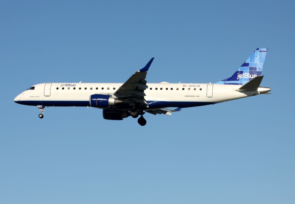 Embraer ERJ-190 (N283JB) - Pretty In Blue - On Final to 30-L