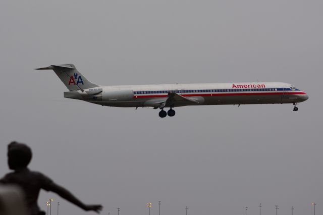 McDonnell Douglas MD-80 (N9681B) - American - N9681B - MD-80 - Arriving KDFW 02/19/2014