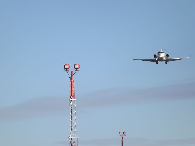 Canadair Regional Jet CRJ-200 —