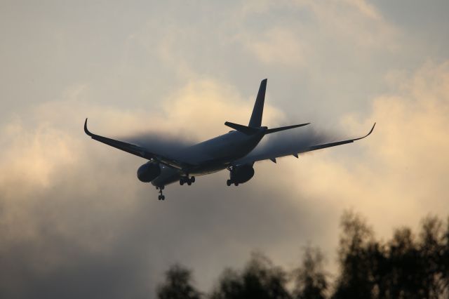Airbus A350-900 (N513DZ)