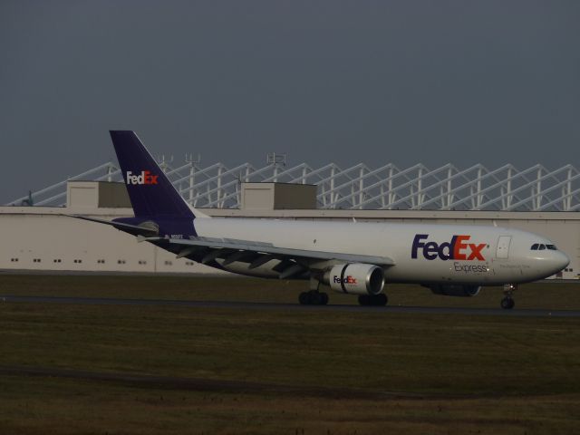 Airbus A310 (N650FE)