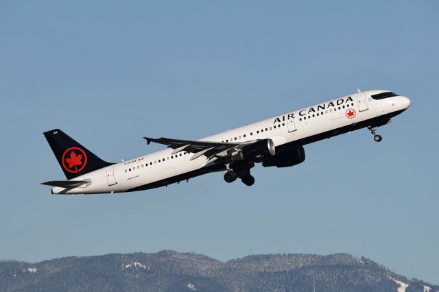 Airbus A321 (C-GJVX)