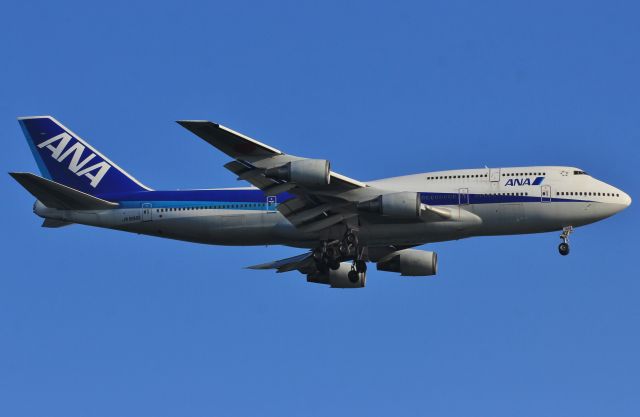 Boeing 747-400 (JA8961) - JA8961 747-481D(MSN:25644/LN:975) NH126 OKA-HND RWY22↓ 14:50