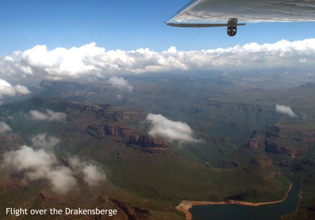 Cessna Centurion (ZS-AVB) - Flight over the Drakensberge, South Africa.