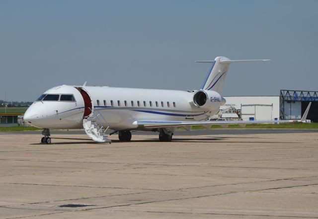 Canadair Regional Jet CRJ-200 (G-SHAL)