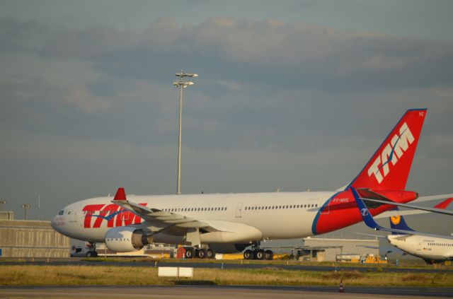 Airbus A330-200 (PT-MVE)