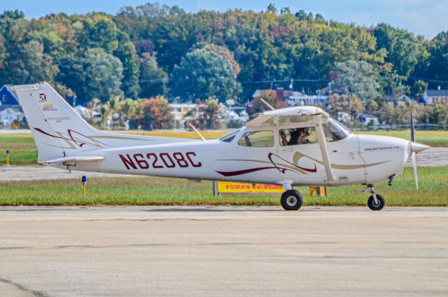 Cessna Skyhawk (N6208C)