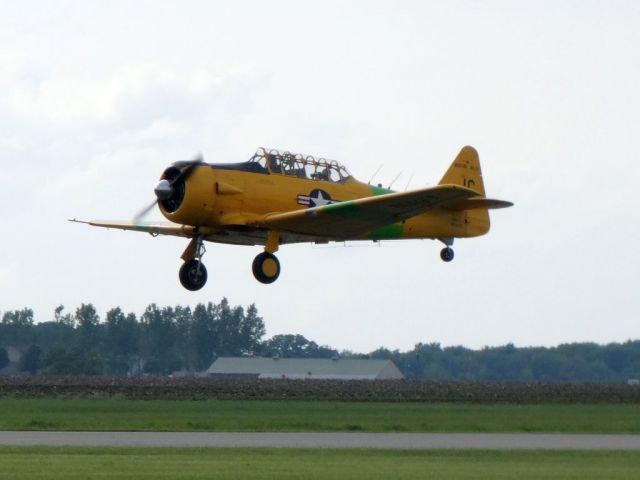 North American T-6 Texan (N9805C)