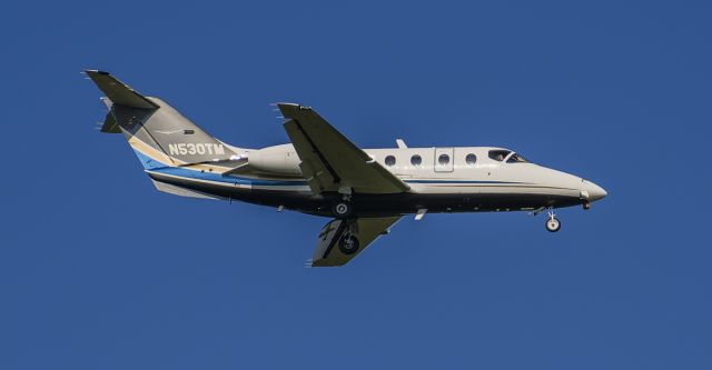 Beechcraft Beechjet (N530TM) - Arriving rwy 2L @KDPA.