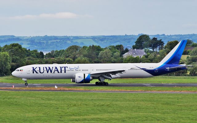 BOEING 777-300 (9K-AOI) - kuwait b777-369er 9k-aoi landing at shannon 31/5/17.