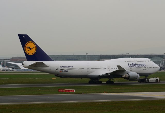 Boeing 747-400 (D-ABVL) - Bad weather but nice aircraft at FRAport