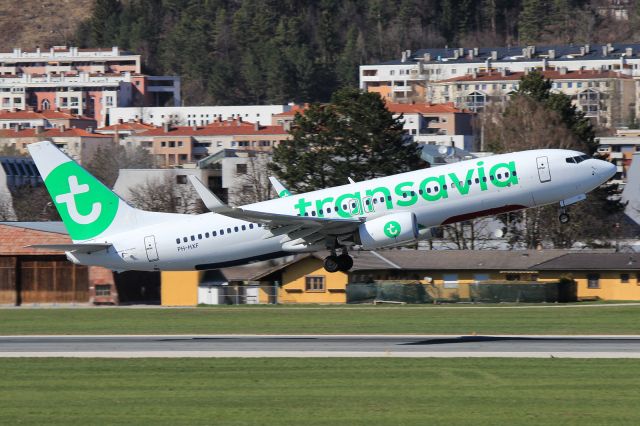 Boeing 737-800 (PH-HXF)