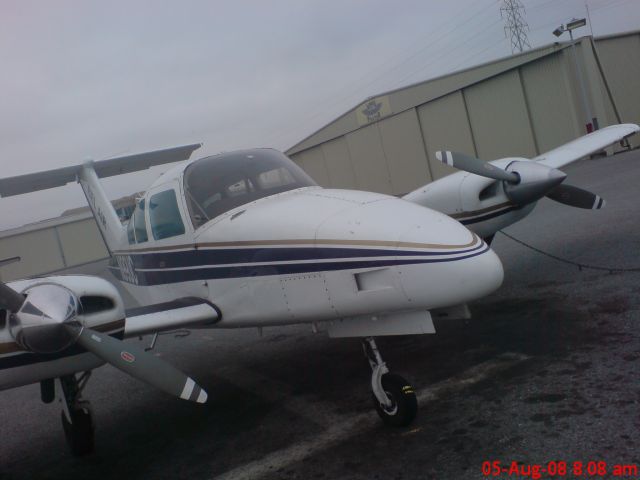 Beechcraft Duchess (N99UC)