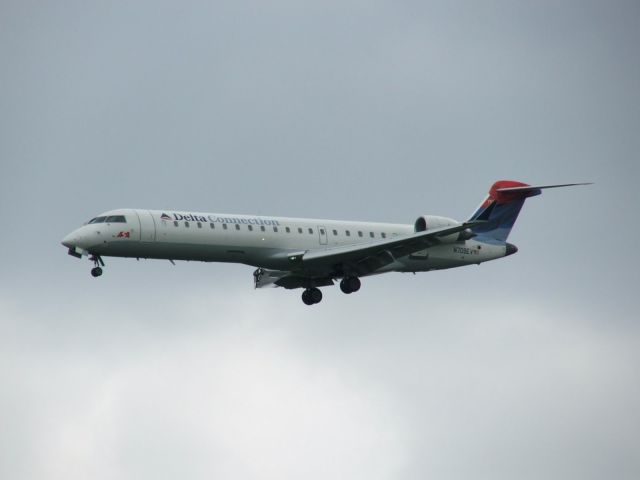 Canadair Regional Jet CRJ-700 (N709EV)