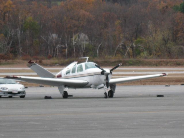 Beechcraft 35 Bonanza (N725AD) - Just arrived from White Plains, NY (KHPN). Based out of Allentown, PA (KABE).