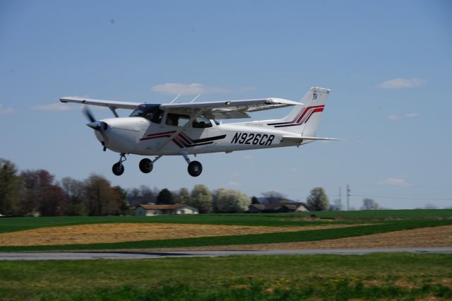Cessna Skyhawk (N926CR)