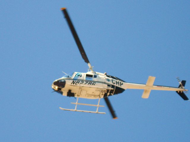Bell JetRanger (N82786) - CALIFORNIA HIGHWAY PATROL CHOPPER LANDING AT FULLERTON