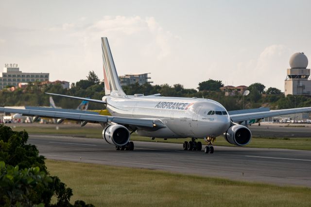 Airbus A330-200 (F-GZCF) - Late afternoon arrival of Avignon from Paris CDG 