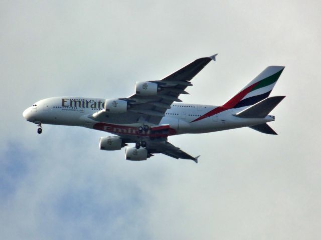 Airbus A380-800 (A6-EOH)