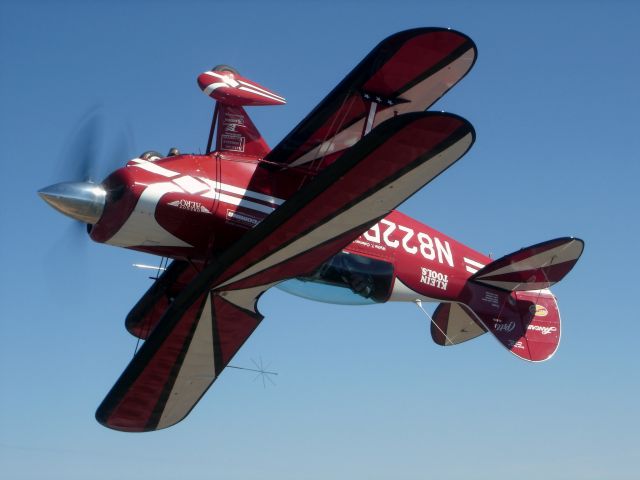 Piper PA-24 Comanche (N822P) - Photo by Jay Smith