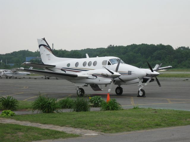 Beechcraft King Air 90 (N969LD) - Parked on the ramp in Fitchburg, MA.