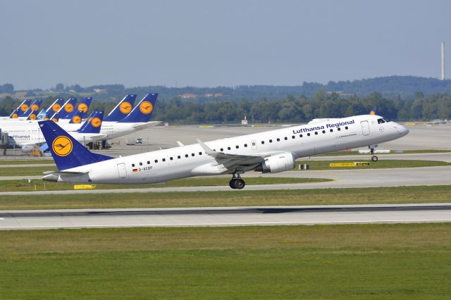Embraer ERJ-190 (D-AEBP)