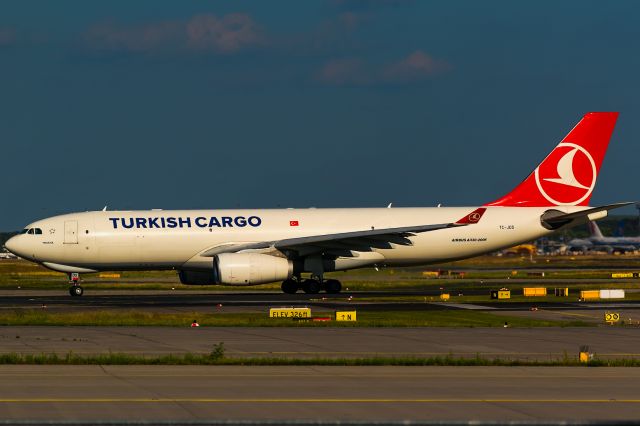 Airbus A330-200 (TC-JDS)