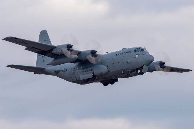 Lockheed C-130 Hercules (89-1182) - Lockheed C-130H Hercules 89-1182 of the 136th Airlift Squadron, NAS Fort Worth JRB.