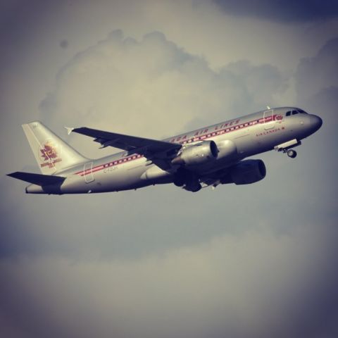 Airbus A319 (C-FZUG) - Departing Calgary, Alberta, Canada YYC.
