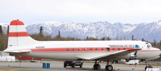 Douglas C-54 Skymaster (N3054V)