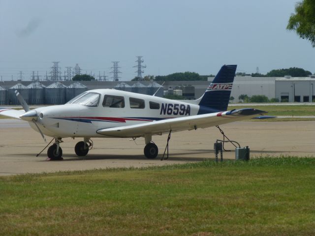 Piper Cherokee (N659A)