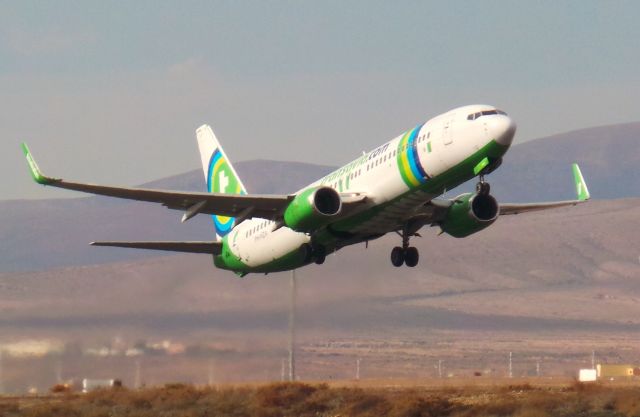 Boeing 737-700 (PH-HZA) - Transavia Airlines Boeing 737-8K2…. PH-HZA LPA/GCFV Spotting