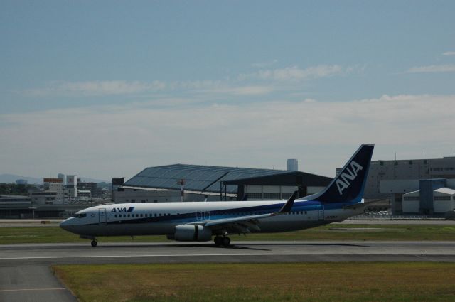 Boeing 737-800 (JA72AN)