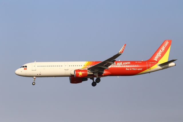 VN-A542 —
